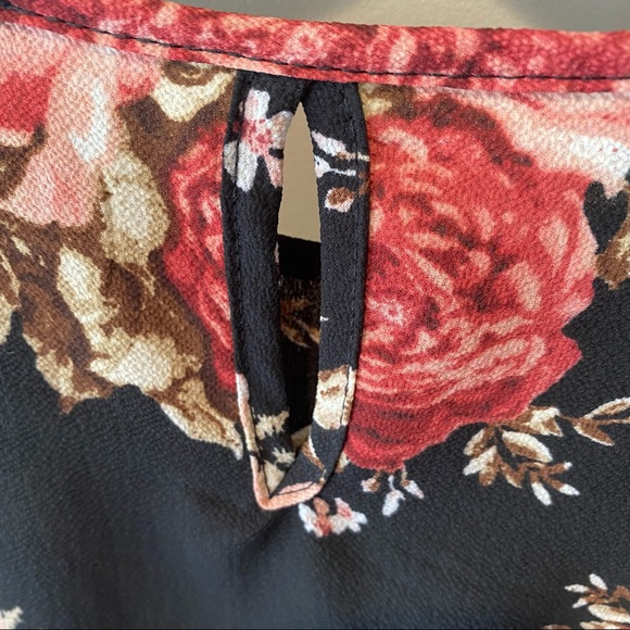 Suzy Shier Peplum Blouse Size XL - Picture 5 of 7